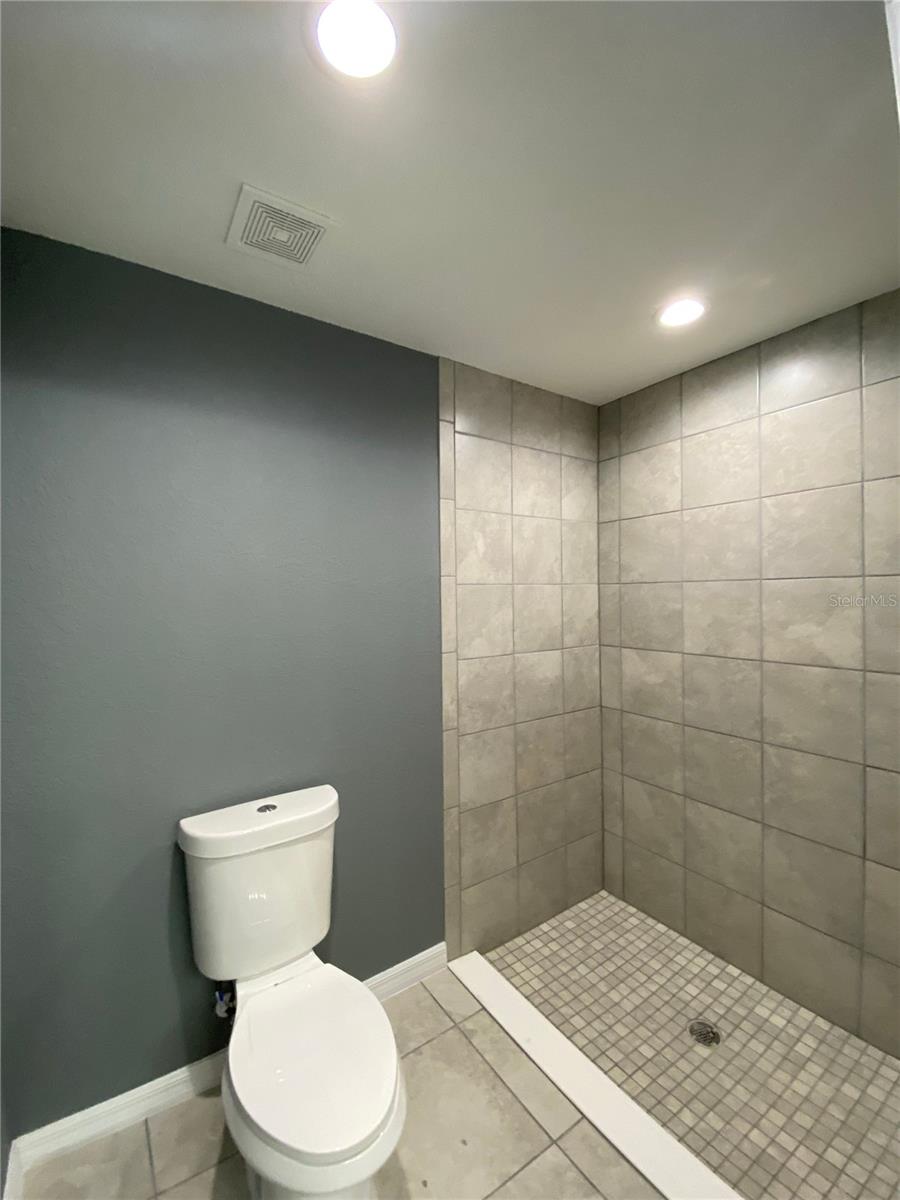 MARION OAKS UN ONE - Residential Lease