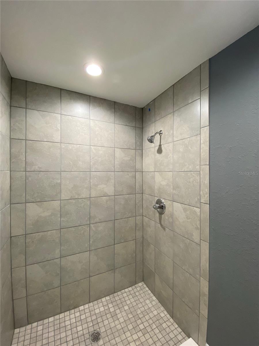 MARION OAKS UN ONE - Residential Lease