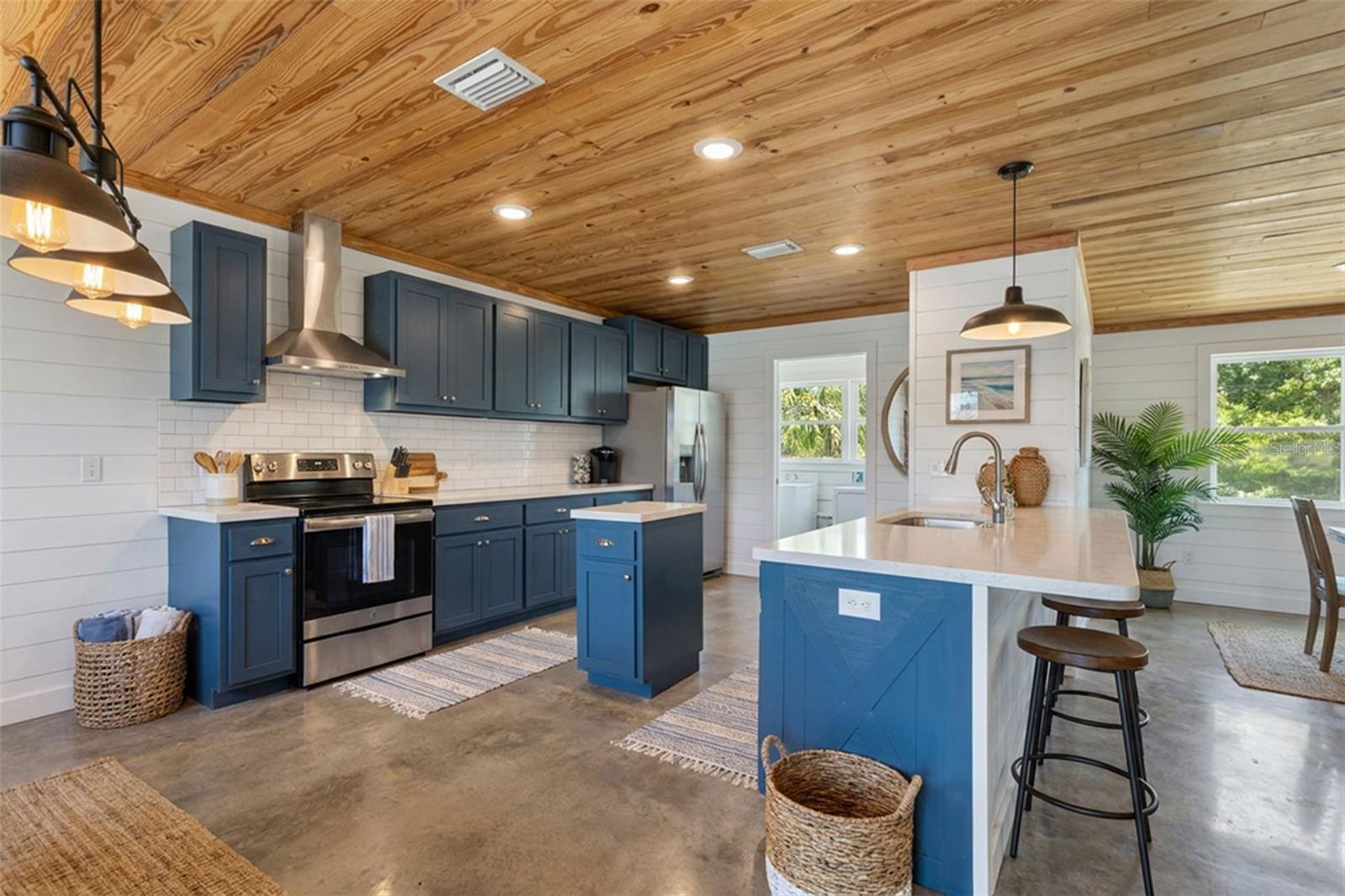 SUWANNEE SHORES - Residential