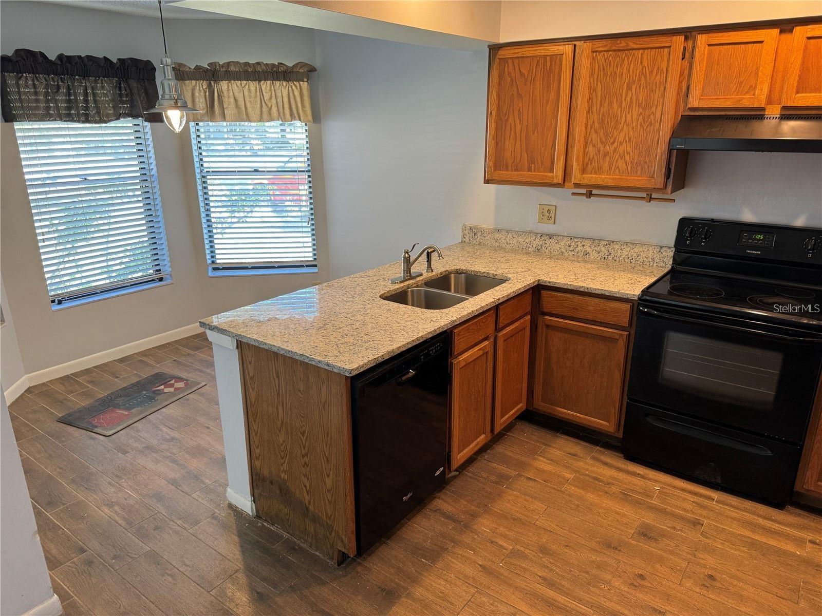 SUNCREST - Residential Lease