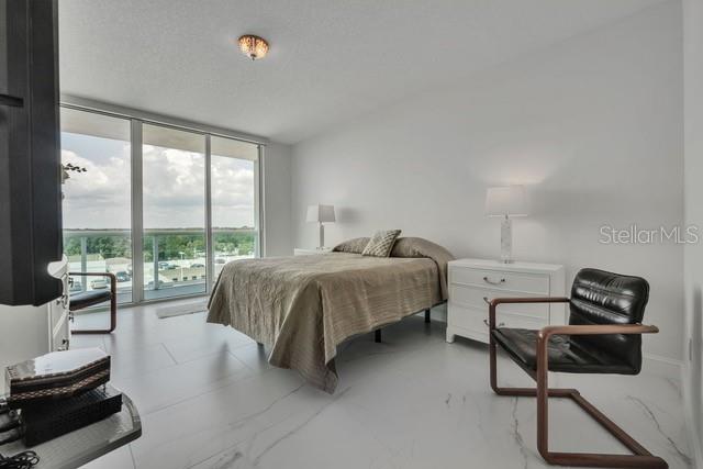 MARINA GRANDE/HALIFAX 01 - Residential