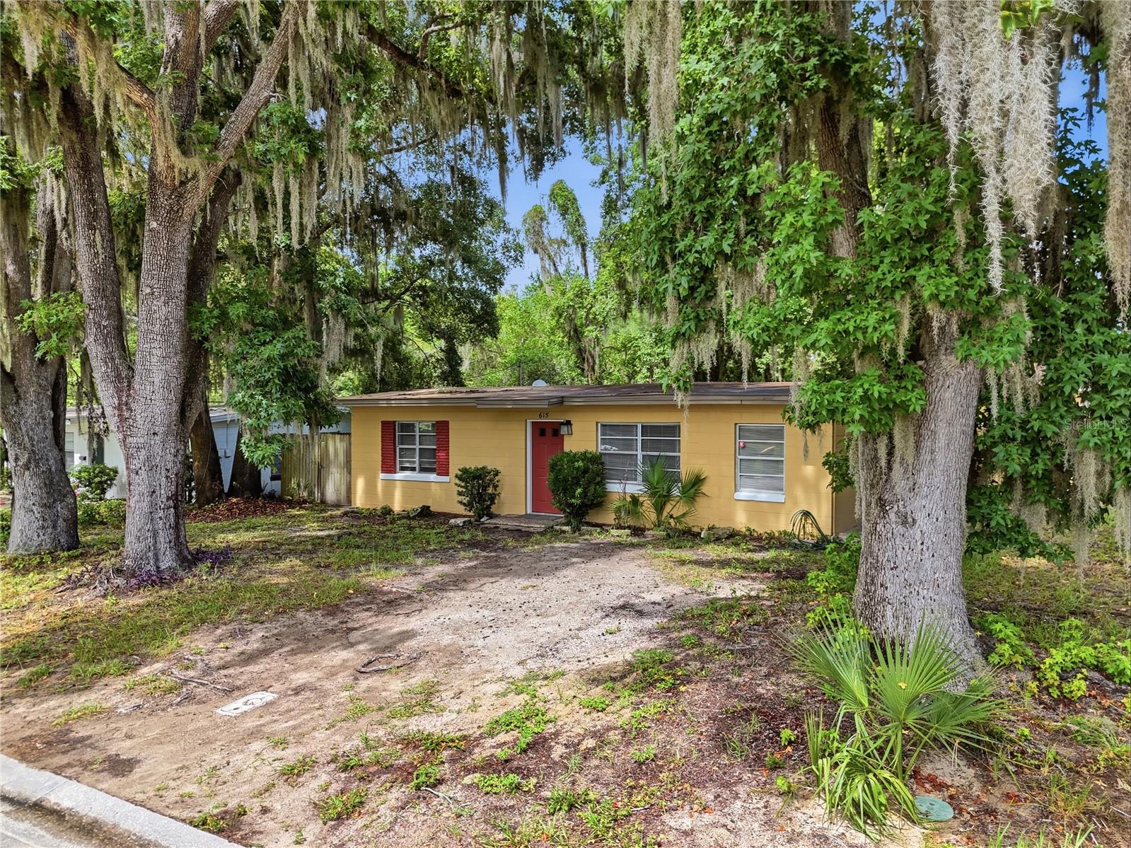 EUSTIS PINECREST - Residential