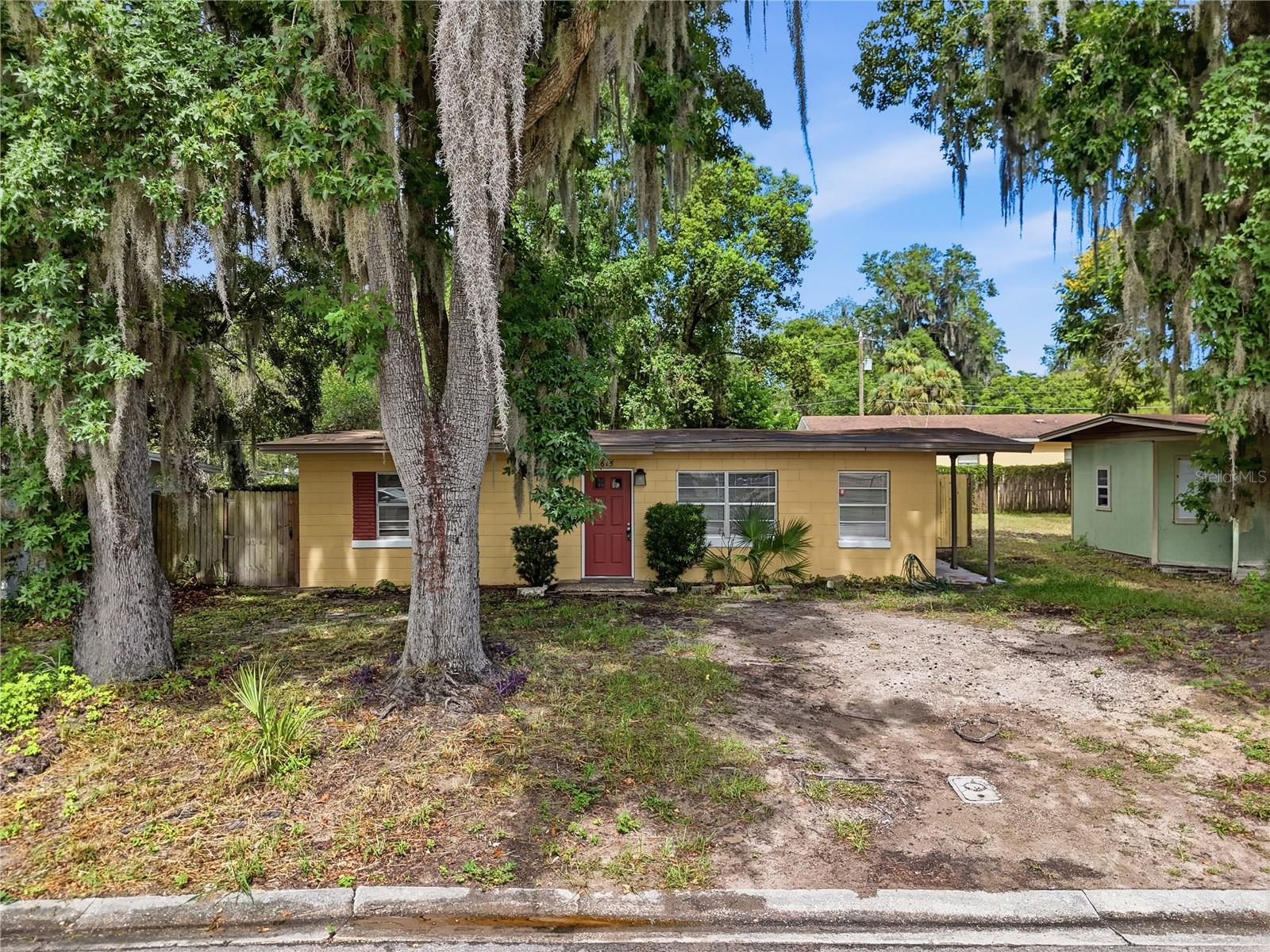 EUSTIS PINECREST - Residential
