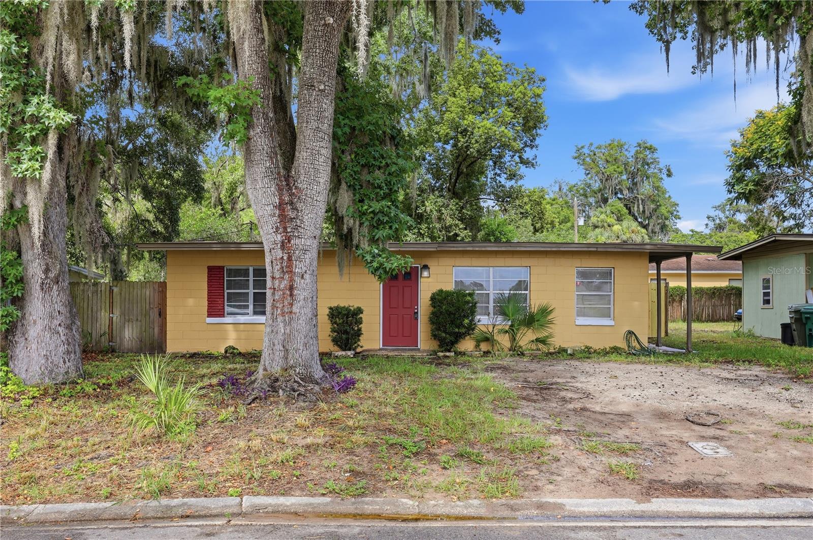 EUSTIS PINECREST - Residential