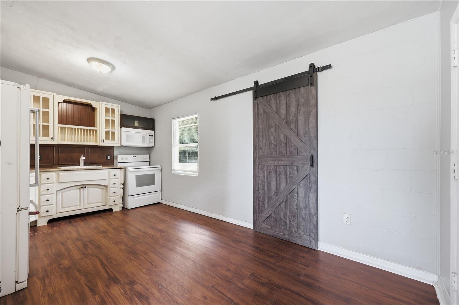 EUSTIS PINECREST - Residential