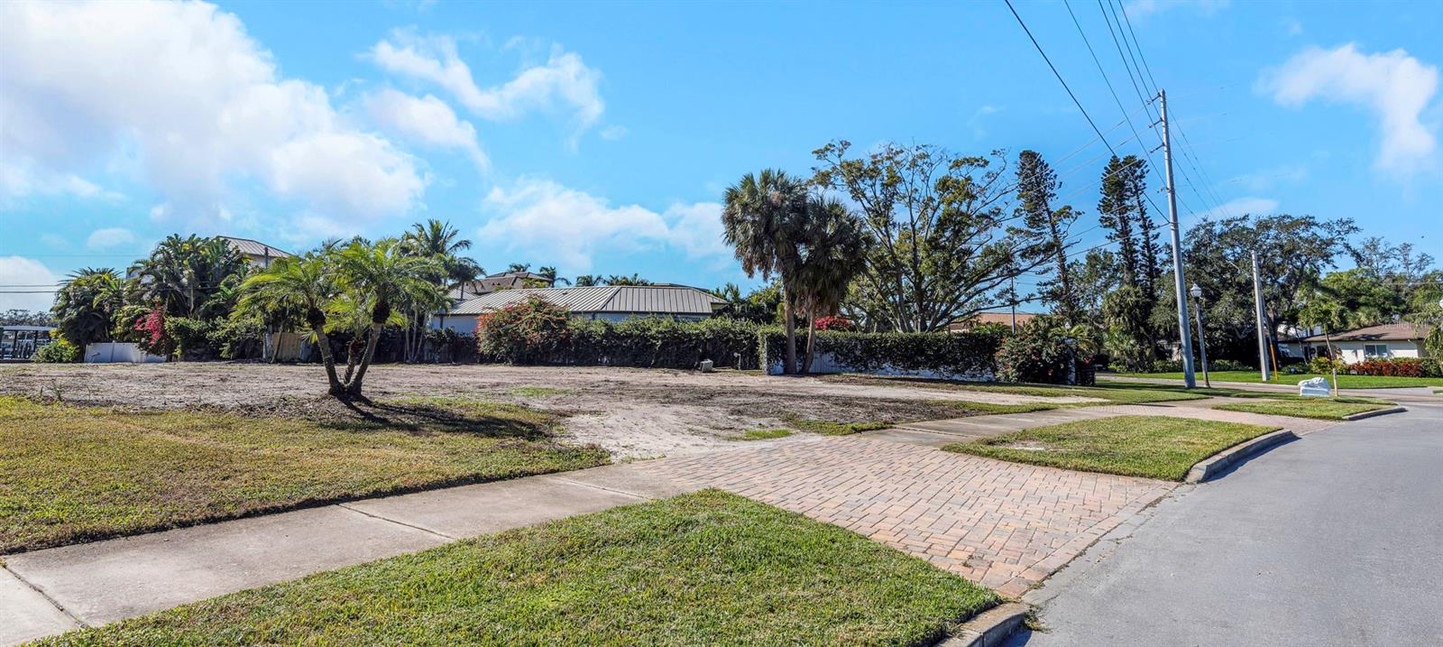 SNELL ISLE BRIGHTWATERS SEC 1 REP - Land