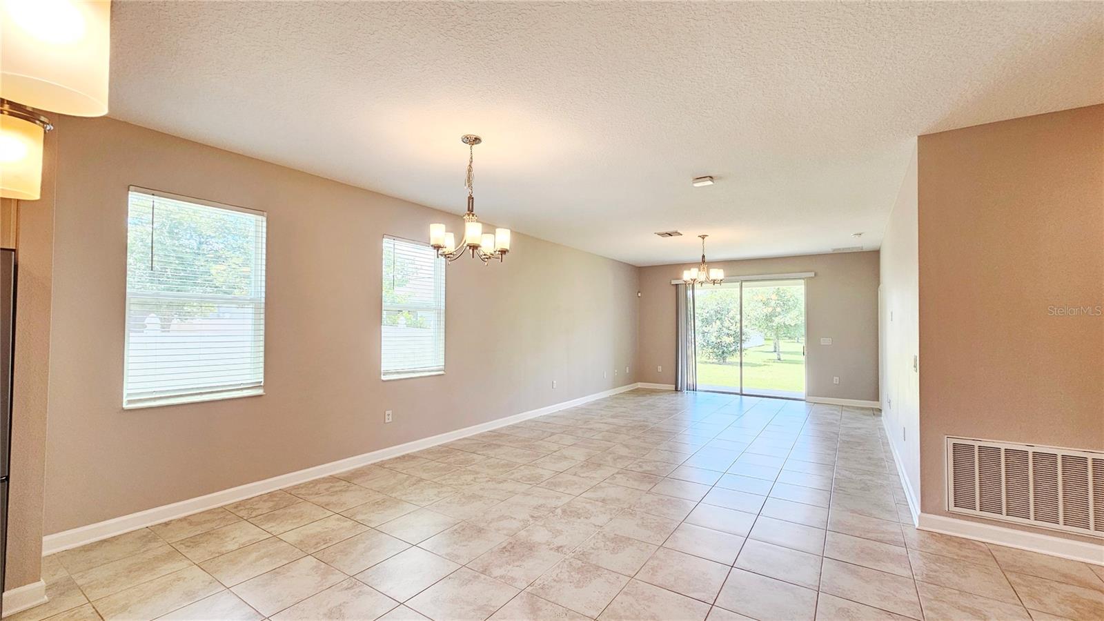 OAKS AT MOSS PARK - Residential Lease