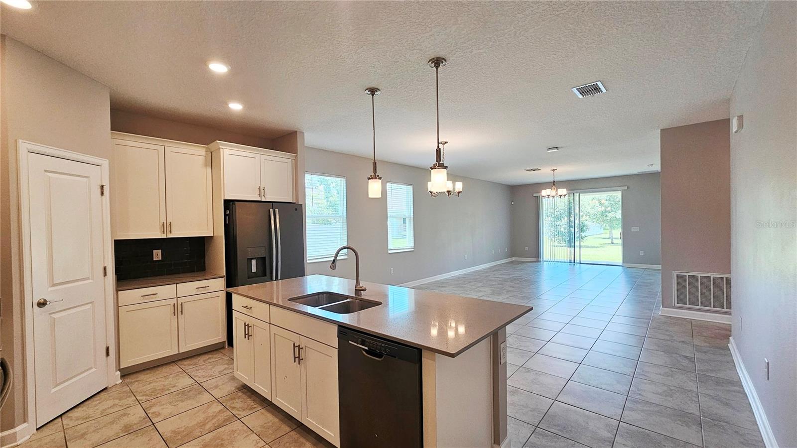 OAKS AT MOSS PARK - Residential Lease
