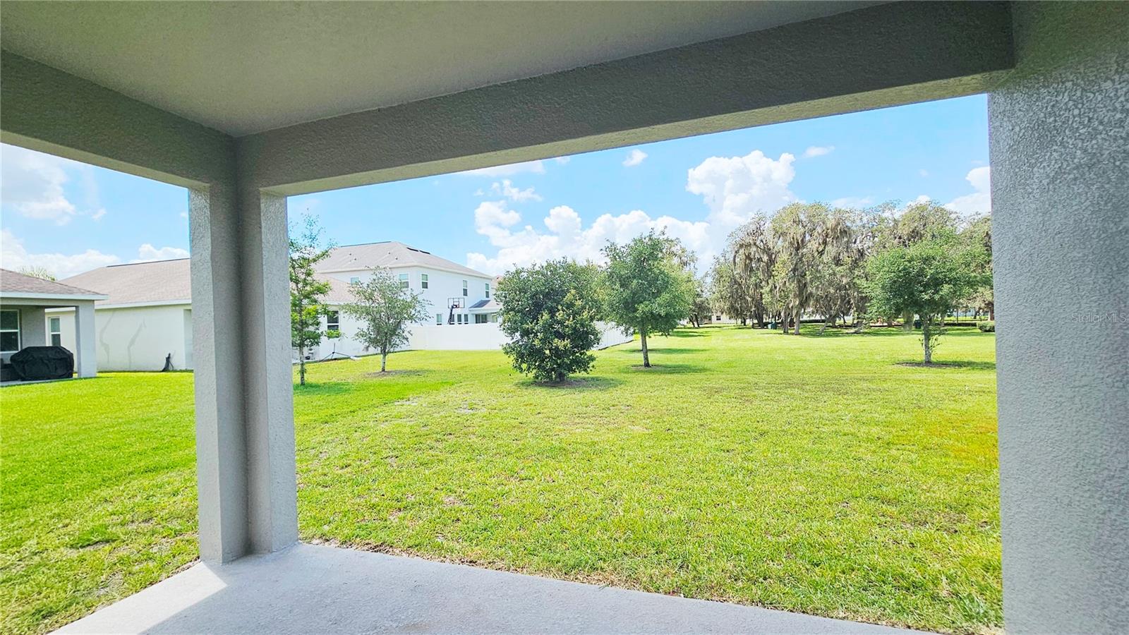 OAKS AT MOSS PARK - Residential Lease