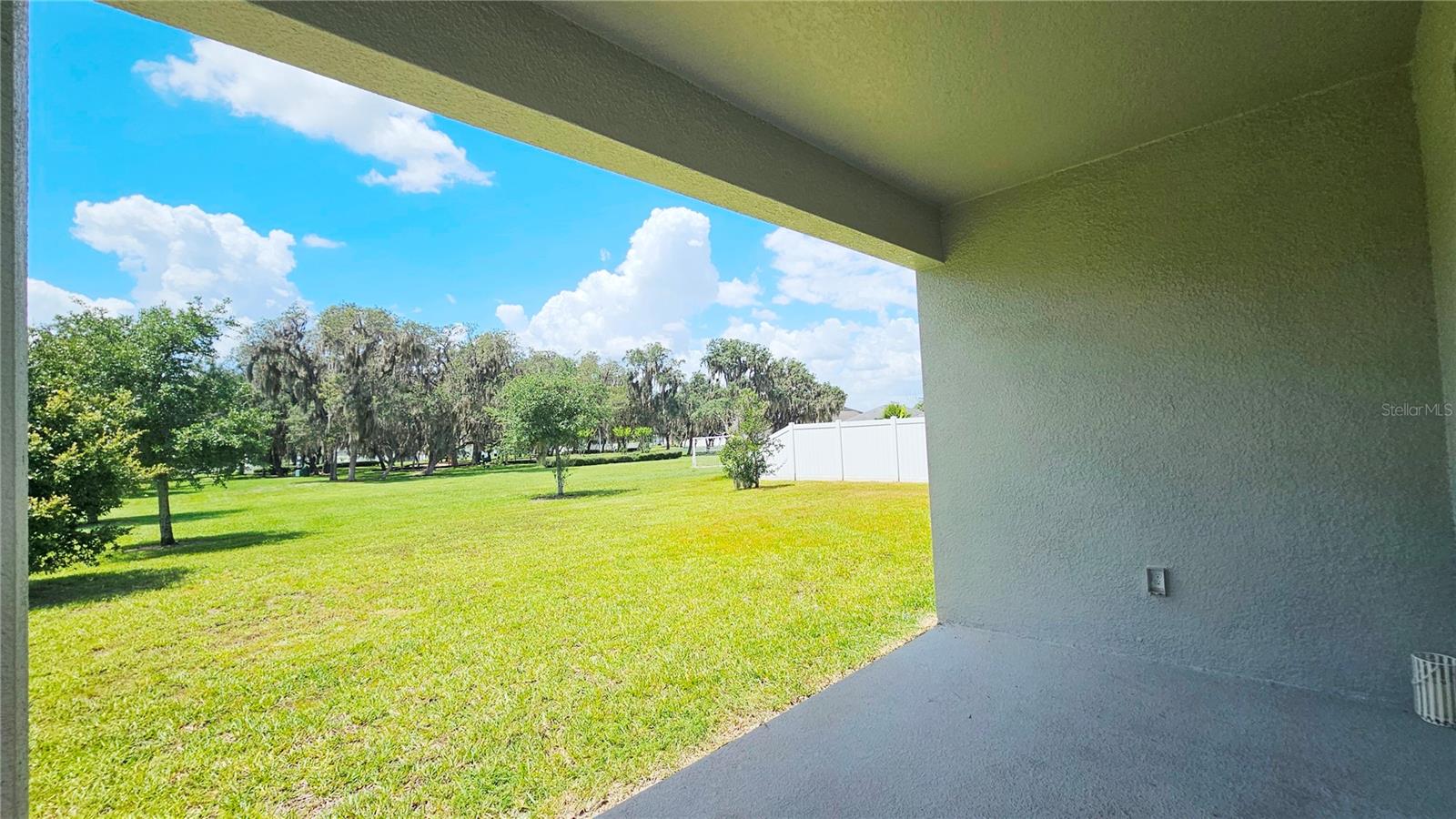 OAKS AT MOSS PARK - Residential Lease