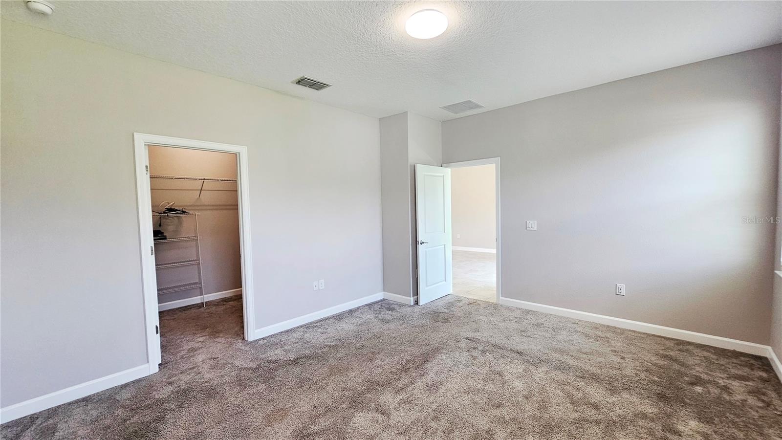 OAKS AT MOSS PARK - Residential Lease
