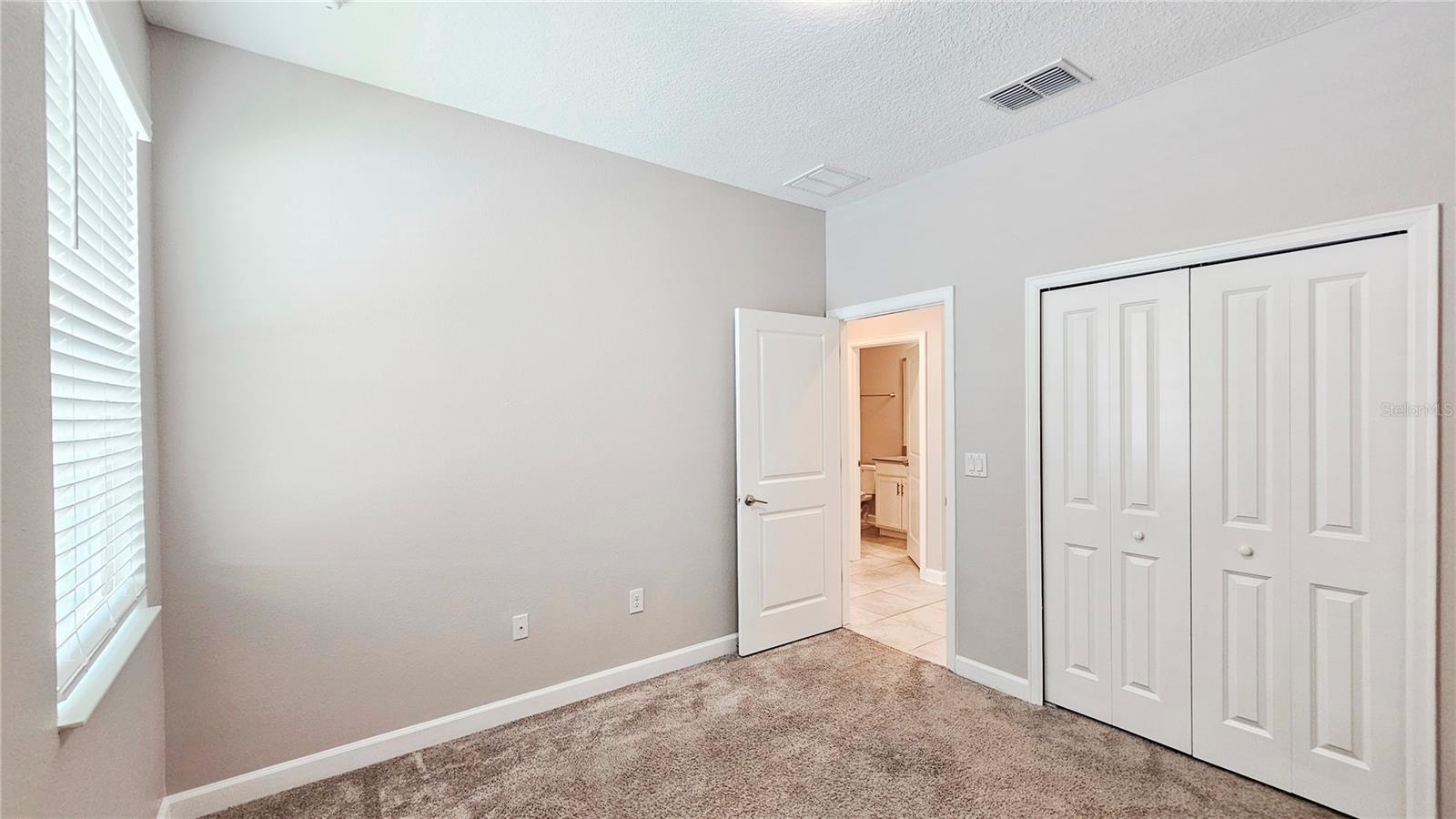 OAKS AT MOSS PARK - Residential Lease