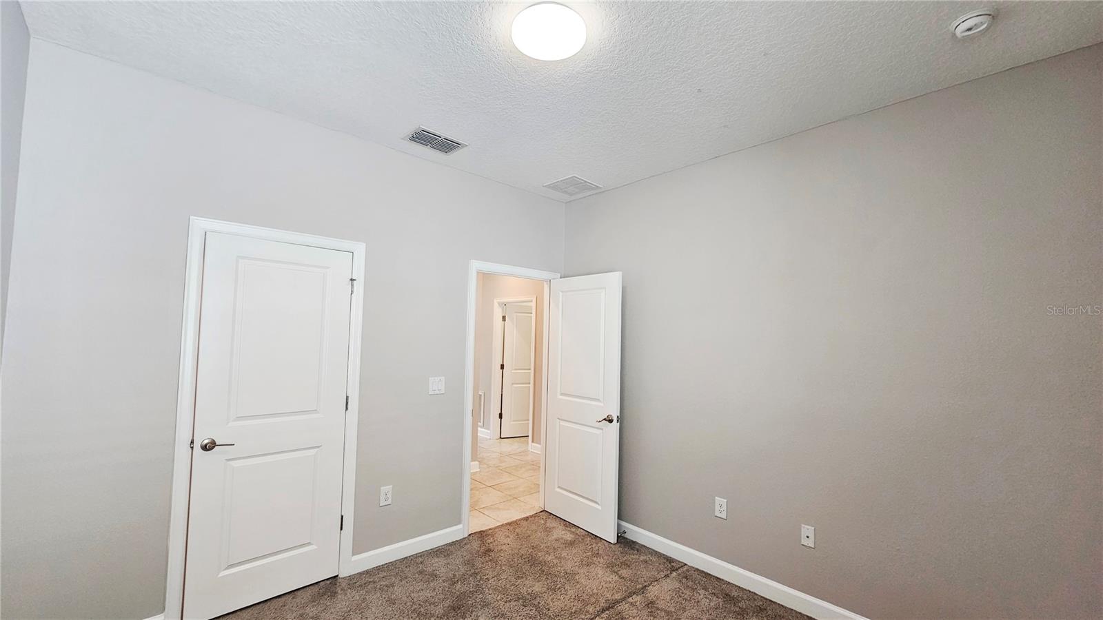 OAKS AT MOSS PARK - Residential Lease