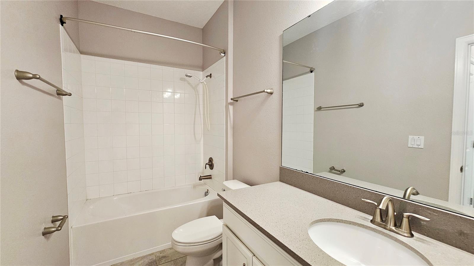 OAKS AT MOSS PARK - Residential Lease