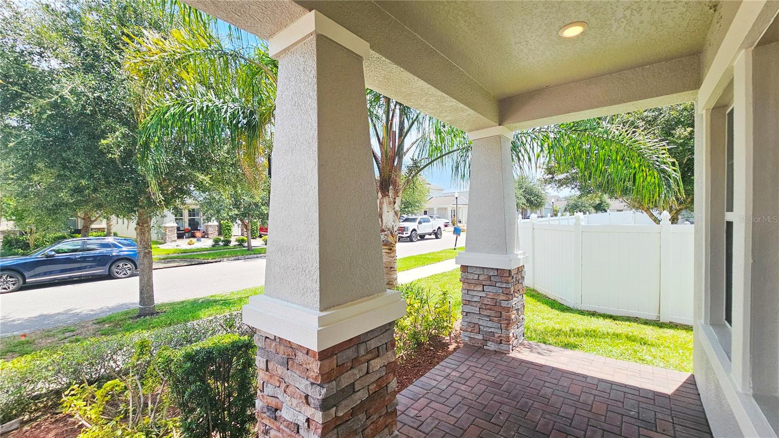 OAKS AT MOSS PARK - Residential Lease