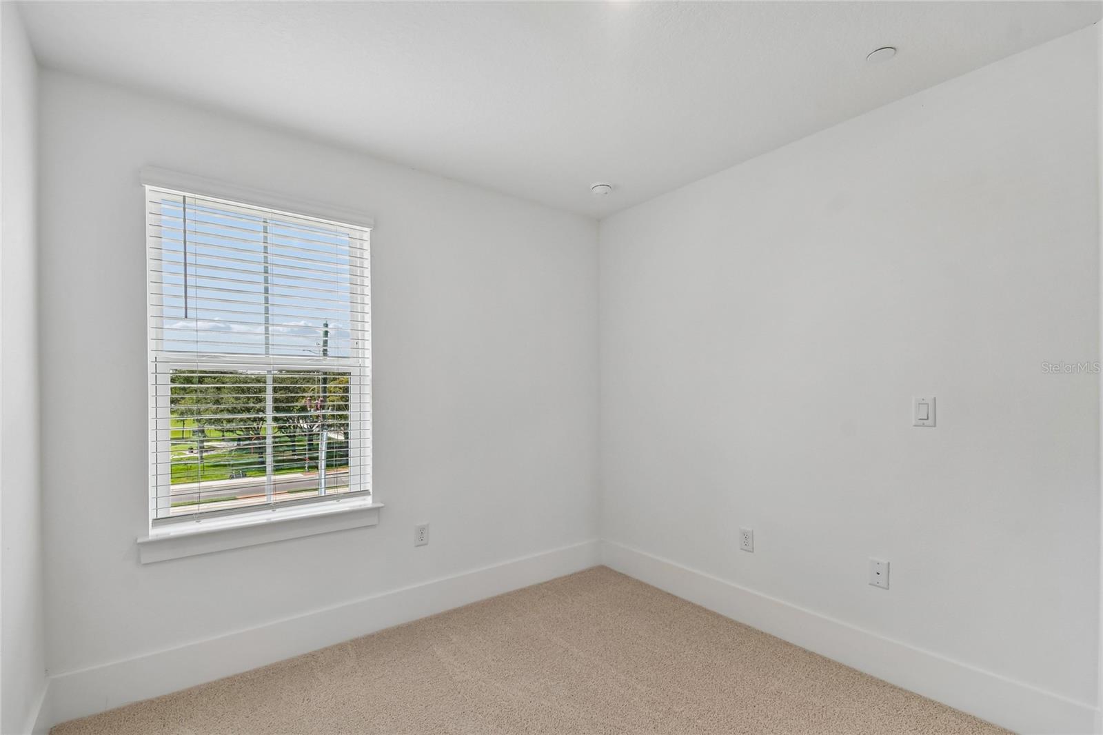 TOWNES AT NORTHLAKE - Residential