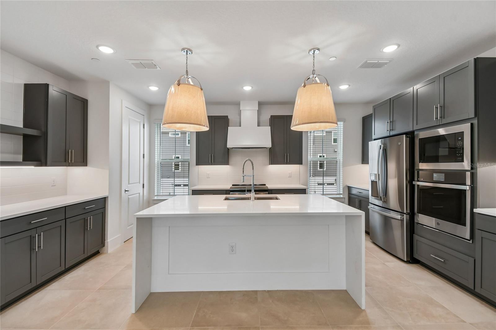 TOWNES AT NORTHLAKE - Residential