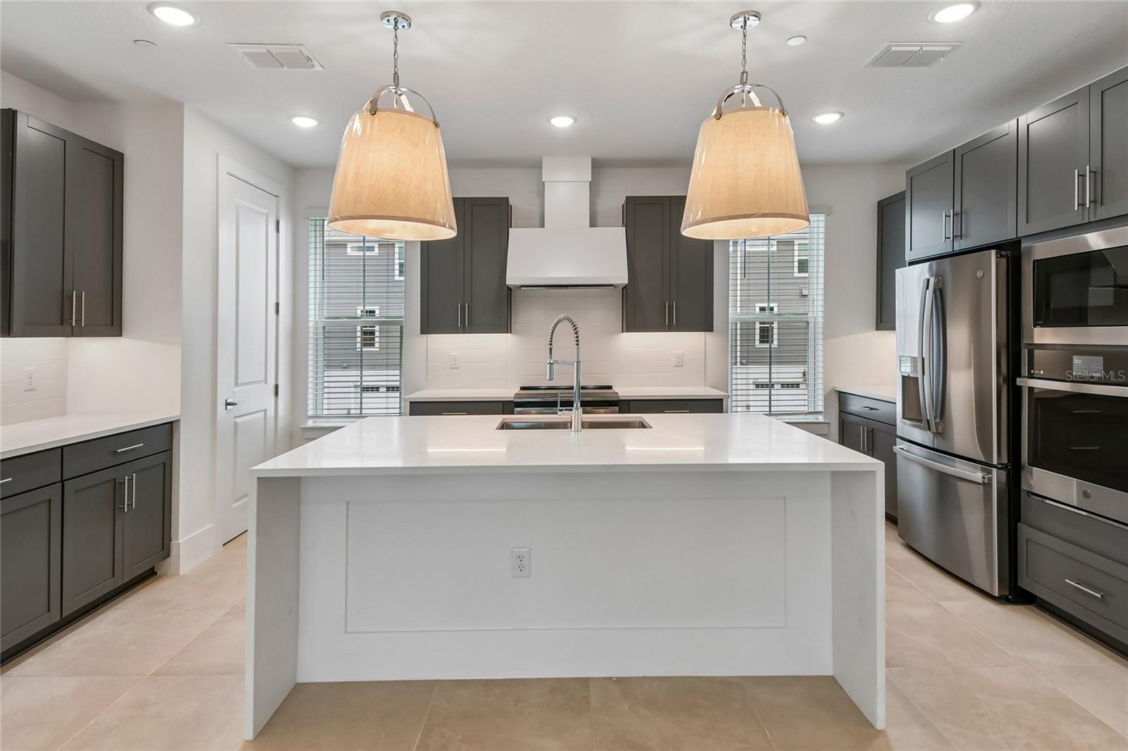 TOWNES AT NORTHLAKE - Residential