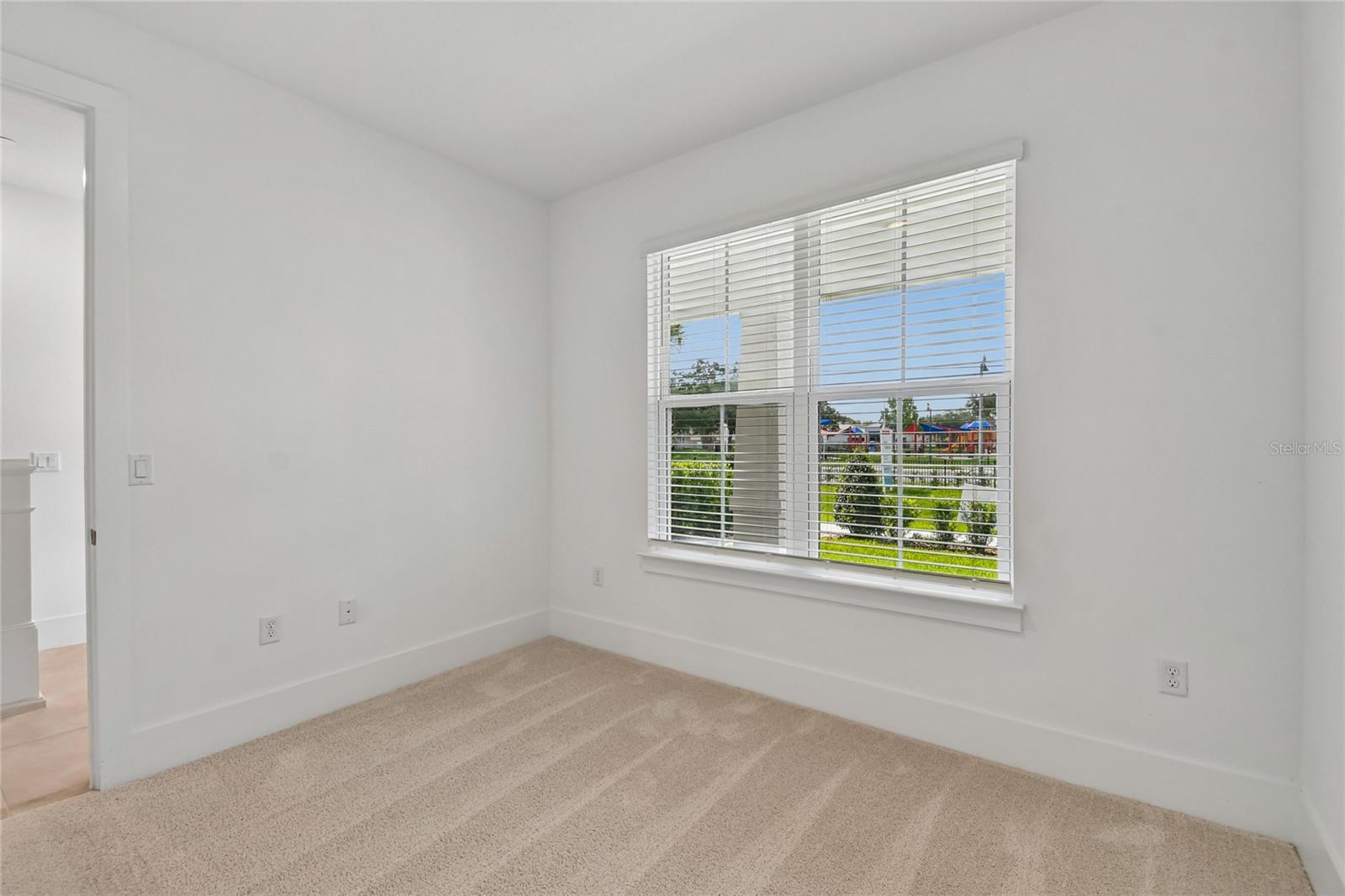 TOWNES AT NORTHLAKE - Residential