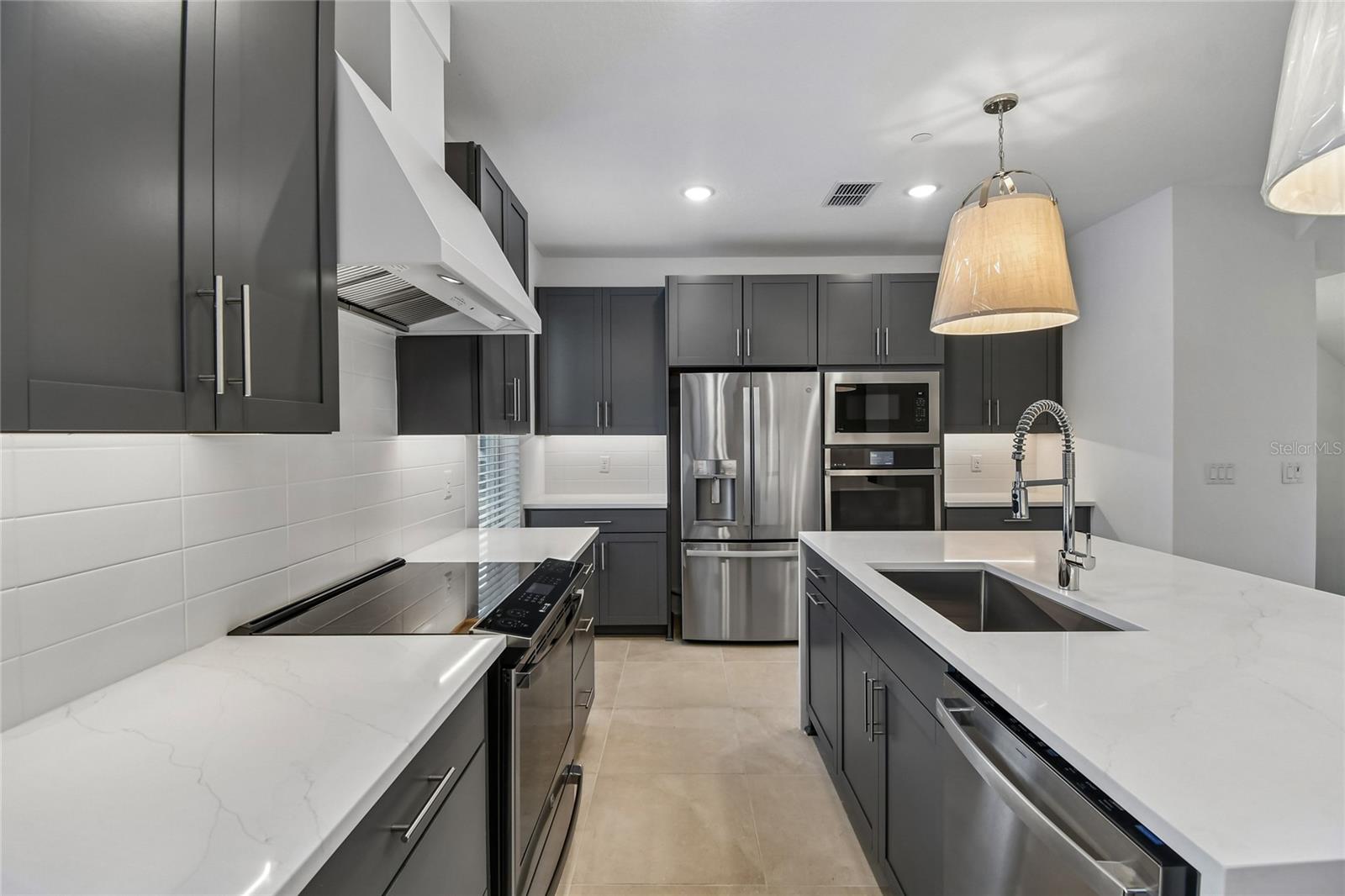 TOWNES AT NORTHLAKE - Residential
