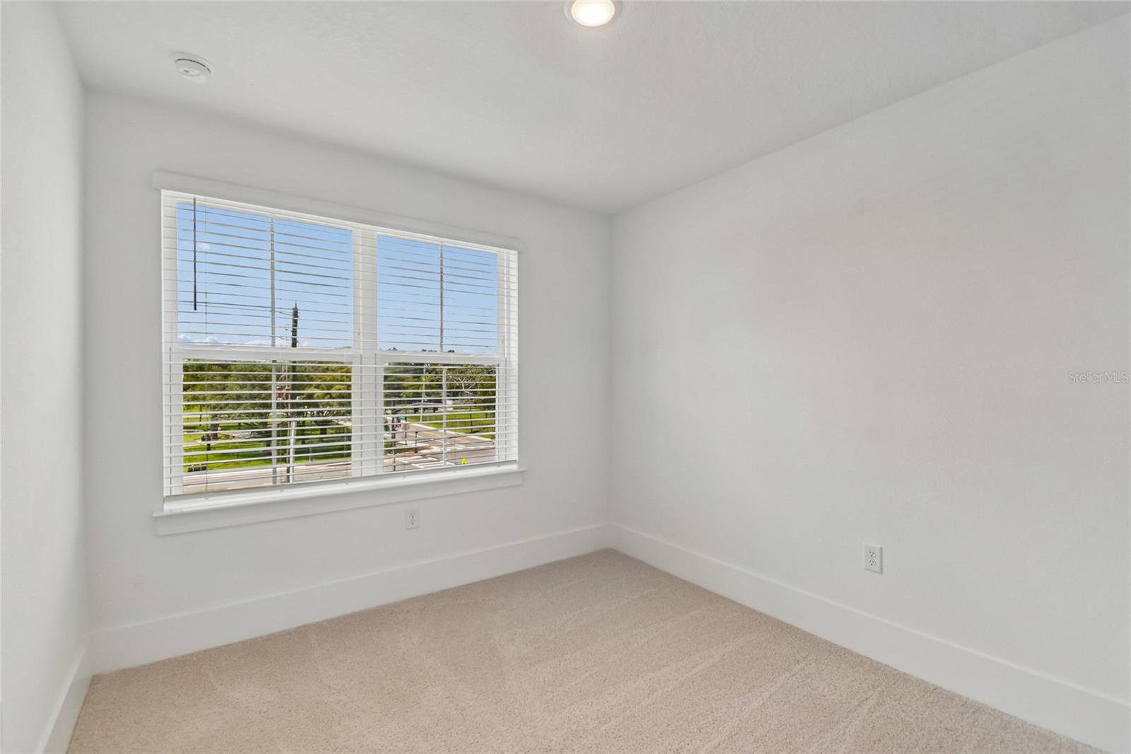 TOWNES AT NORTHLAKE - Residential