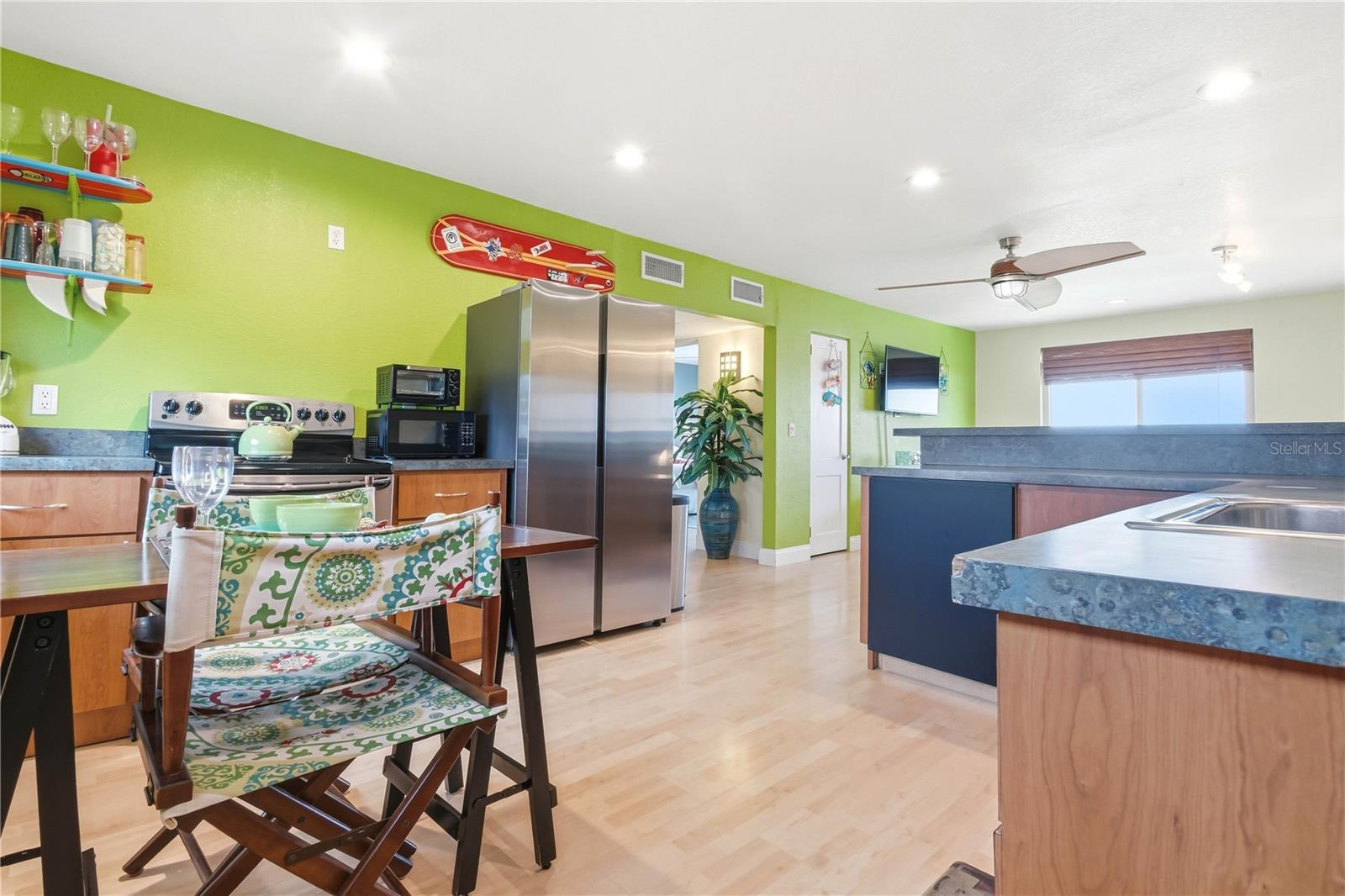 FRIENDLY NATIVE BEACH RESORT - Residential