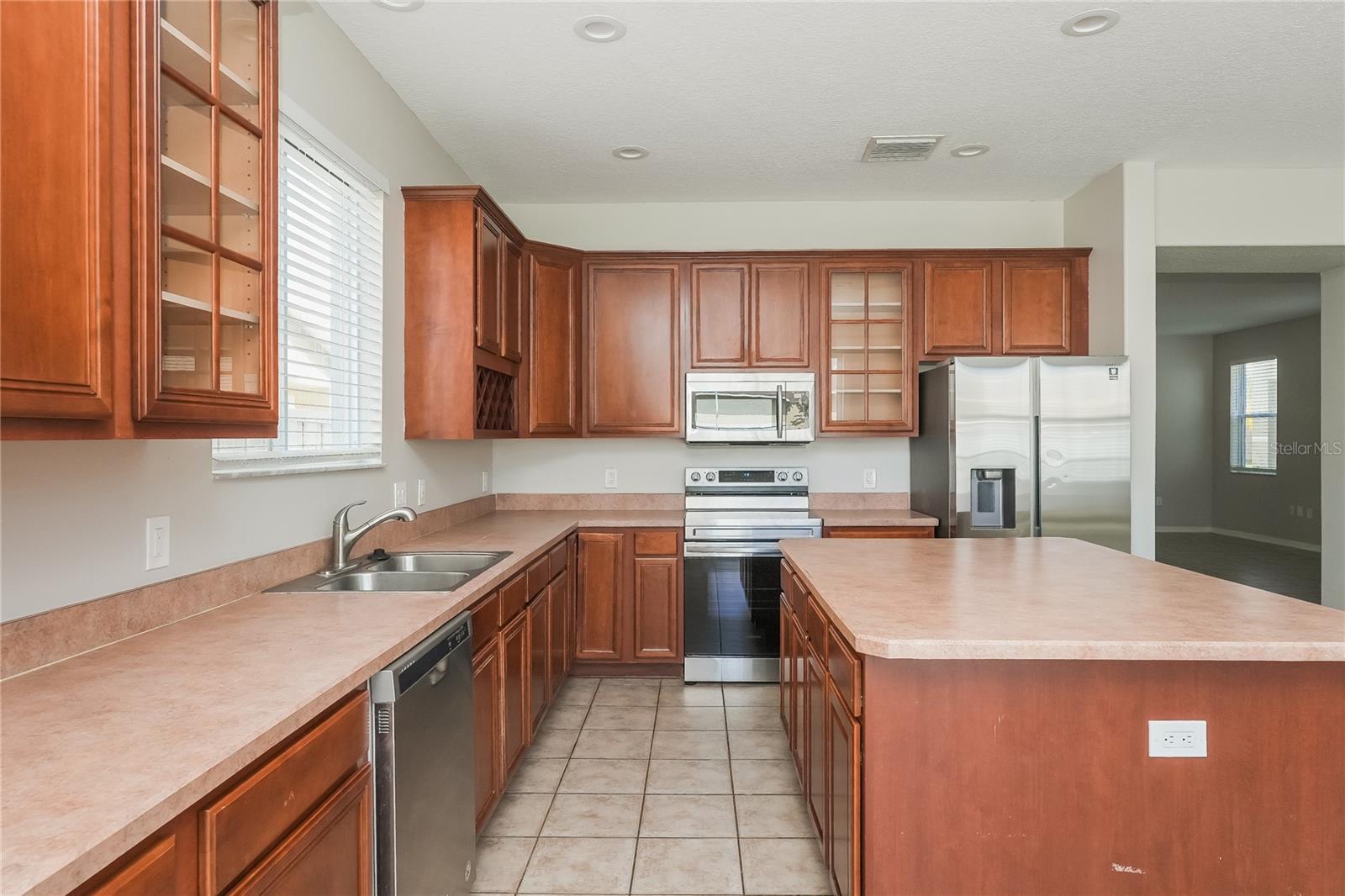 SOUTH BAY LAKES UNIT 1 - Residential