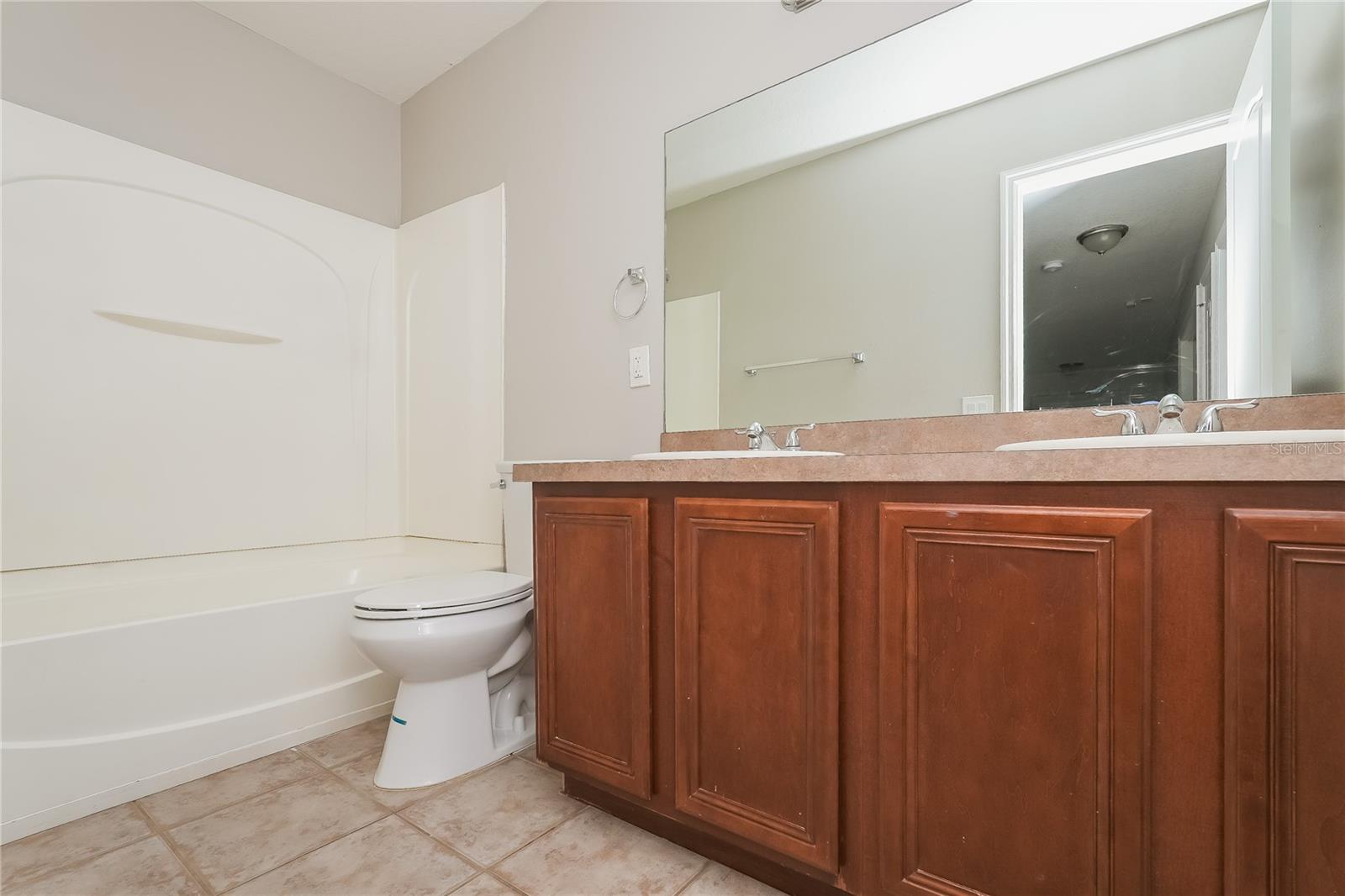 SOUTH BAY LAKES UNIT 1 - Residential