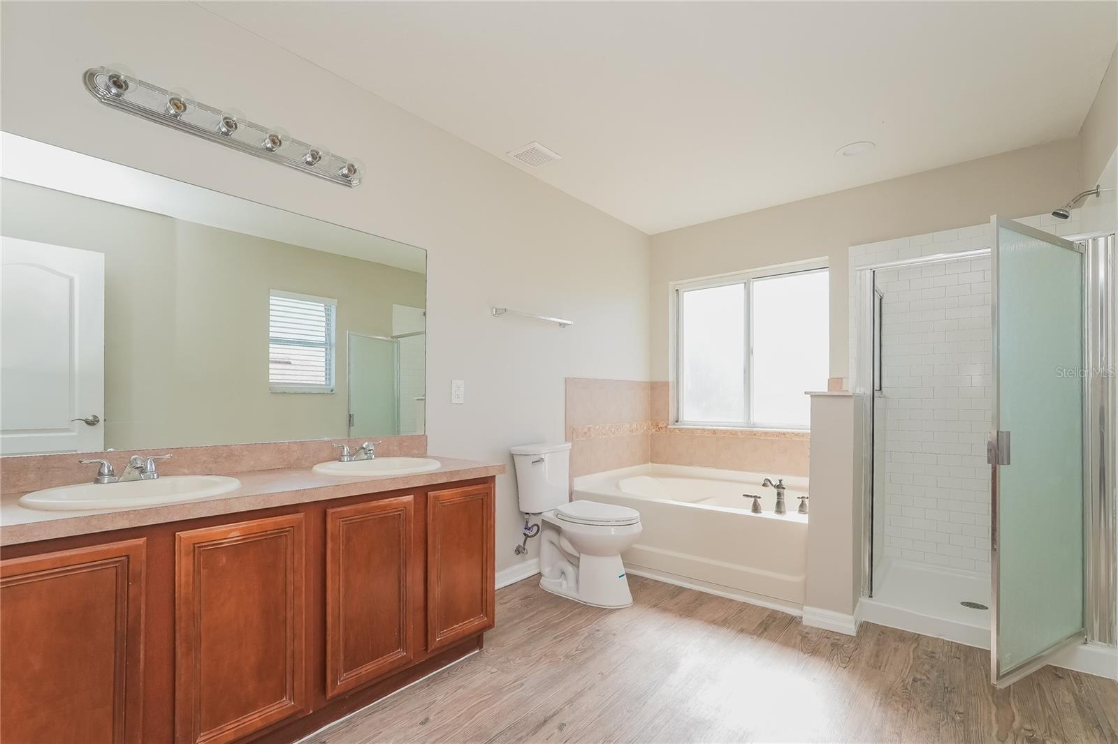 SOUTH BAY LAKES UNIT 1 - Residential