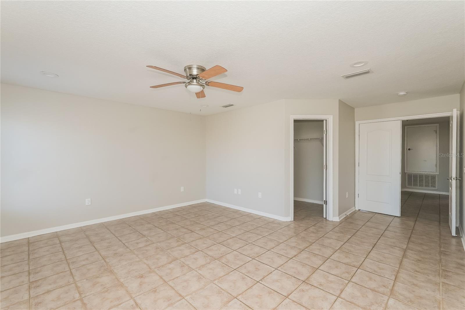 SOUTH BAY LAKES UNIT 1 - Residential