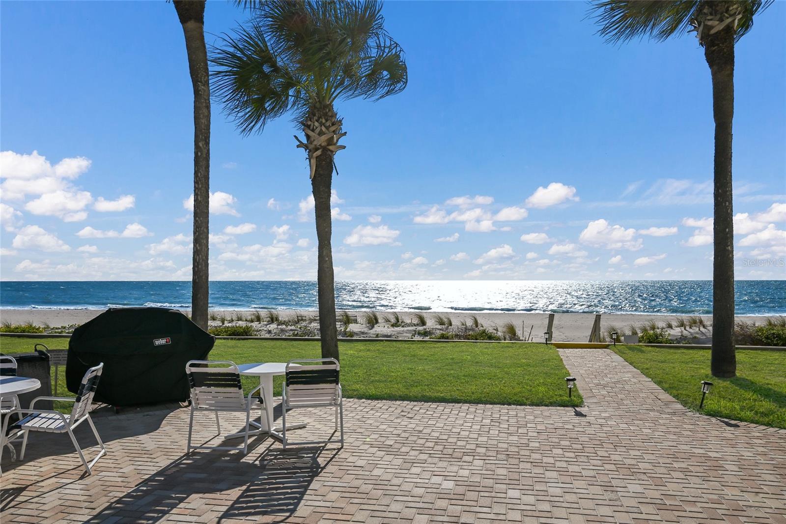 LONGBOAT HARBOUR TOWERS - Residential