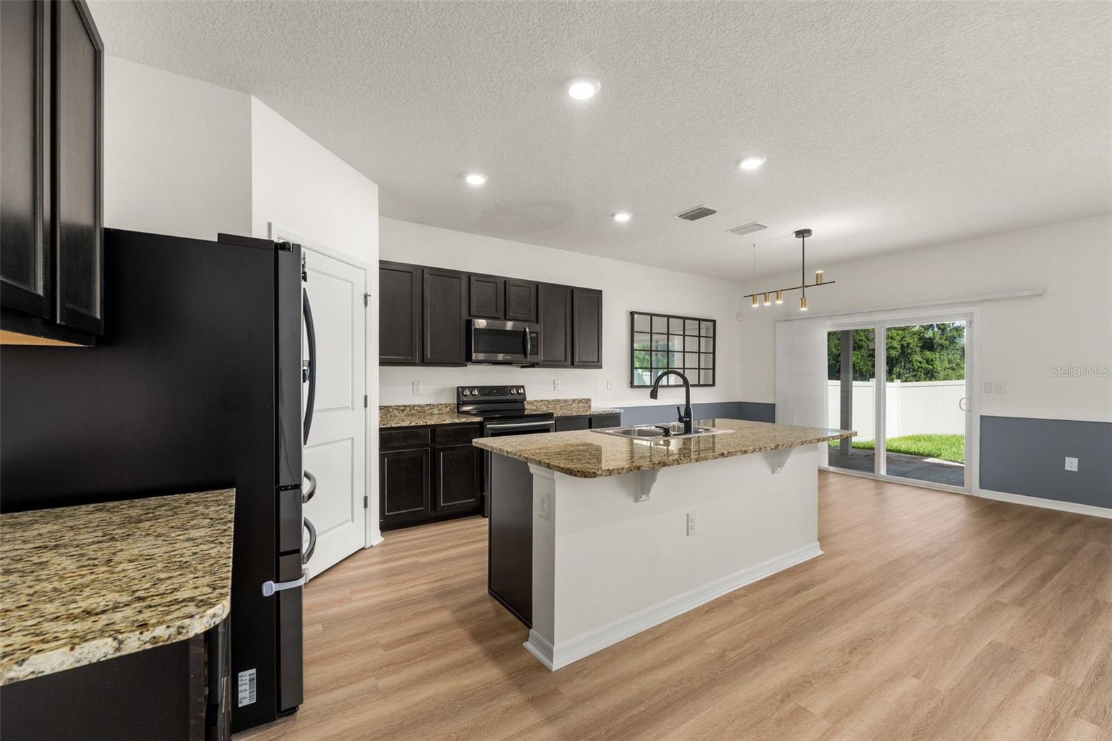 CHESTNUT VILLAGE PH II PB 35 PG 74 - Residential