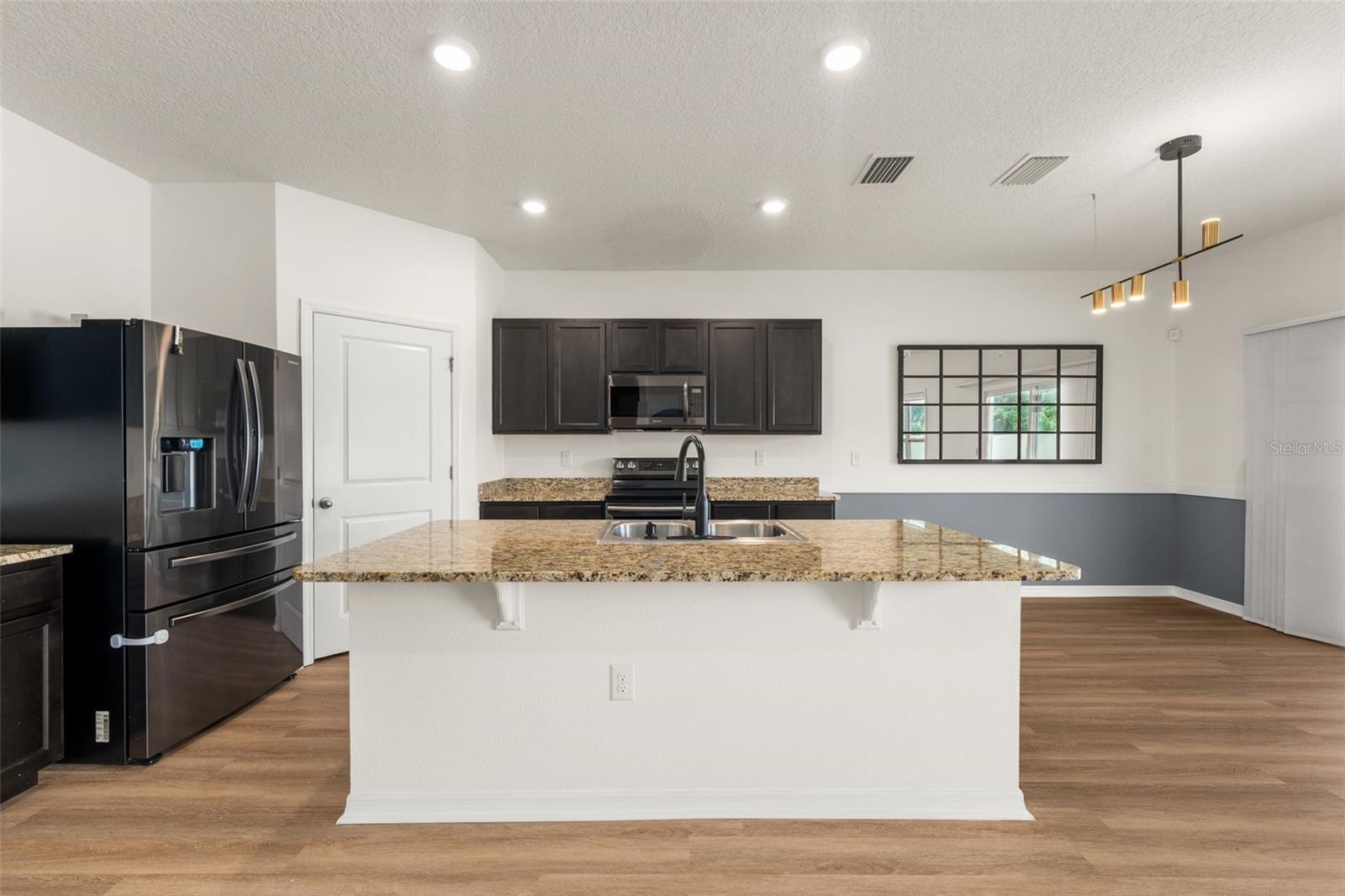 CHESTNUT VILLAGE PH II PB 35 PG 74 - Residential