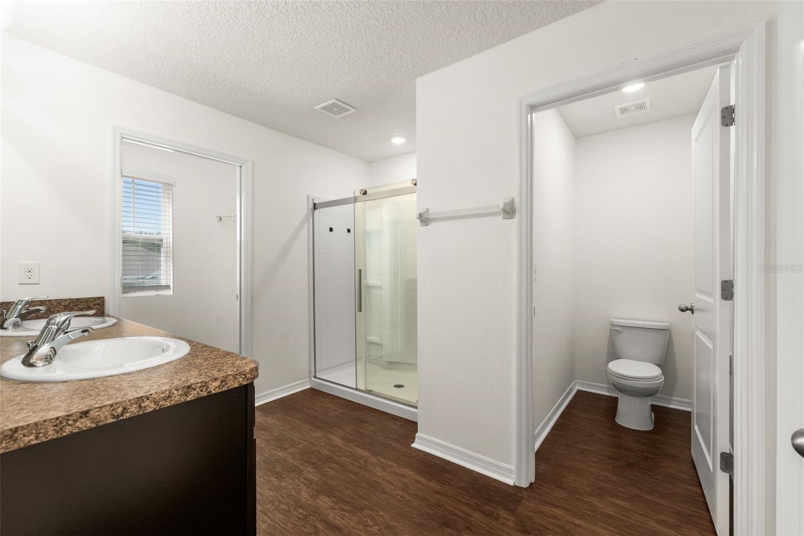 CHESTNUT VILLAGE PH II PB 35 PG 74 - Residential