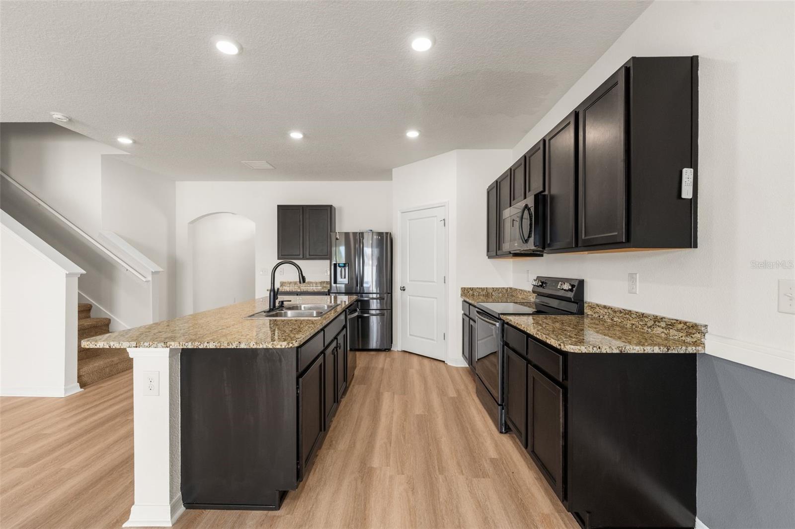 CHESTNUT VILLAGE PH II PB 35 PG 74 - Residential