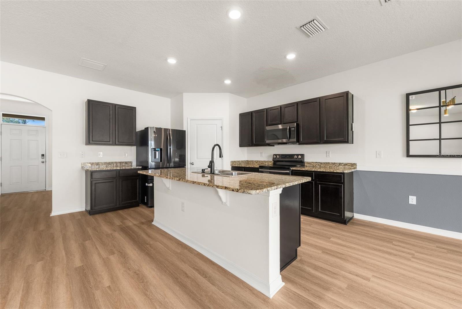 CHESTNUT VILLAGE PH II PB 35 PG 74 - Residential