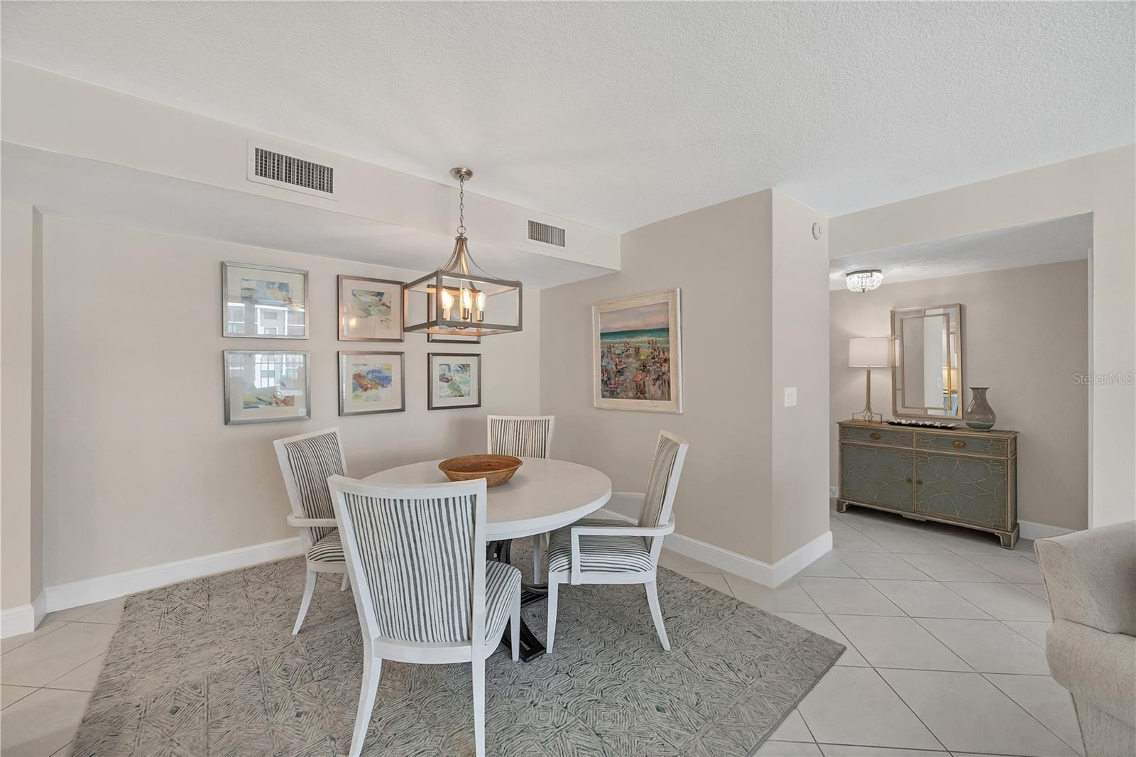 LIDO BEACH CLUB - Residential