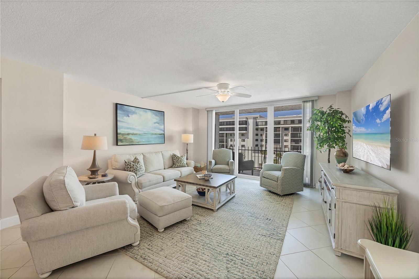 LIDO BEACH CLUB - Residential