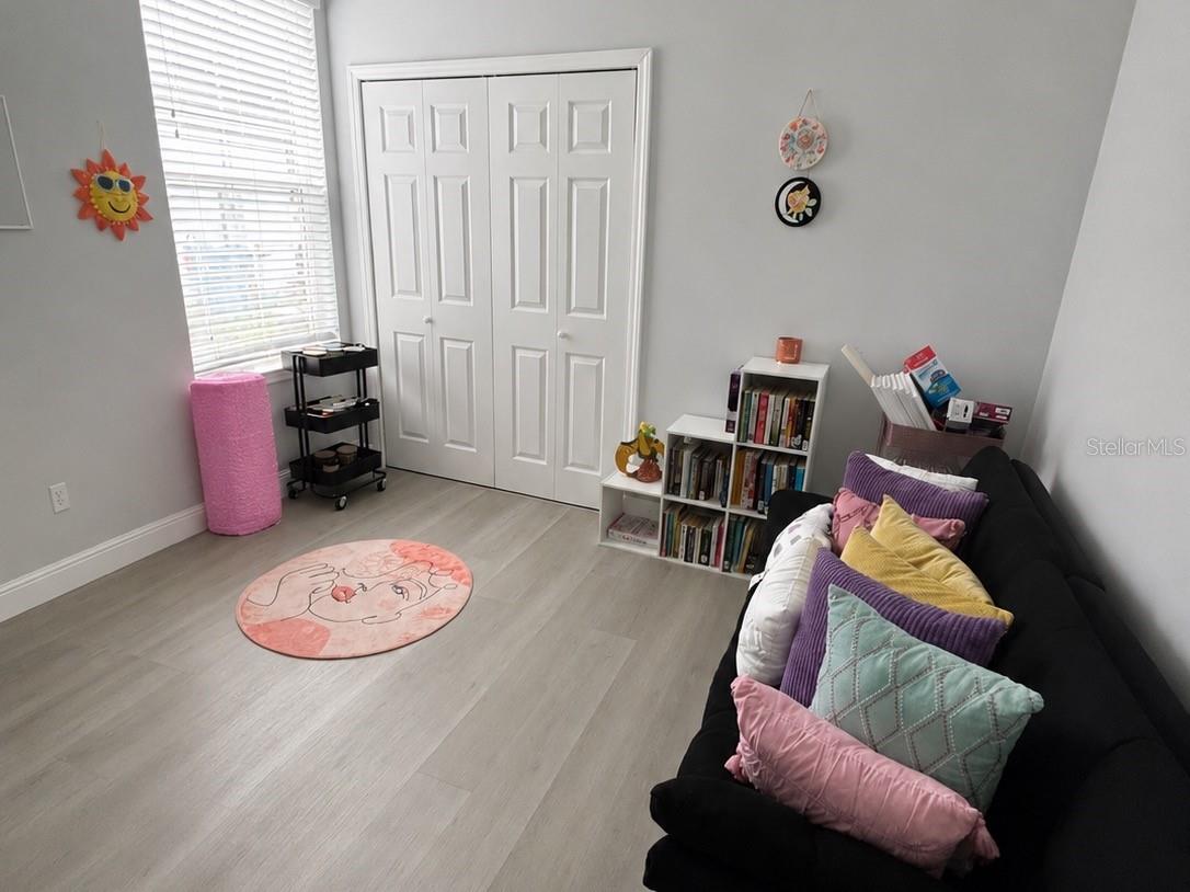WEST HLNDS - Residential Lease
