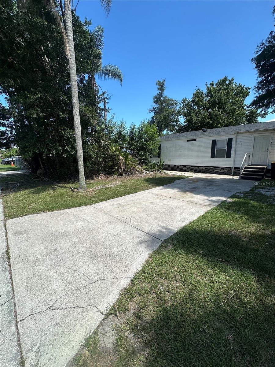 HIGHLANDS WEST - Residential