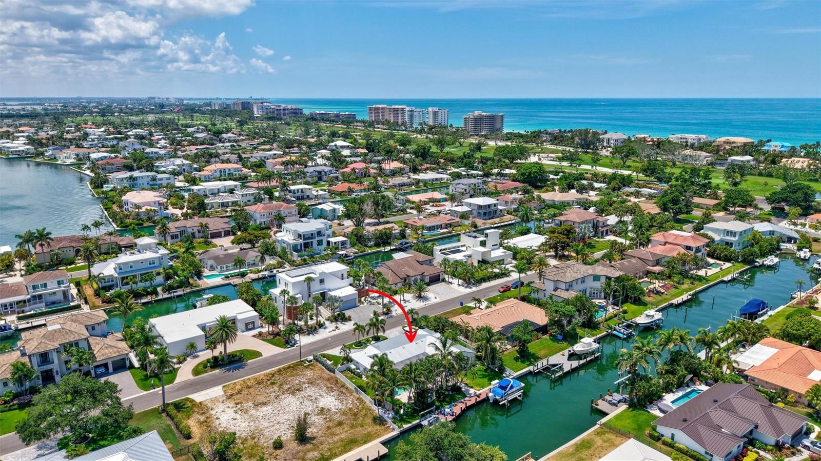COUNTRY CLUB SHORES - Residential