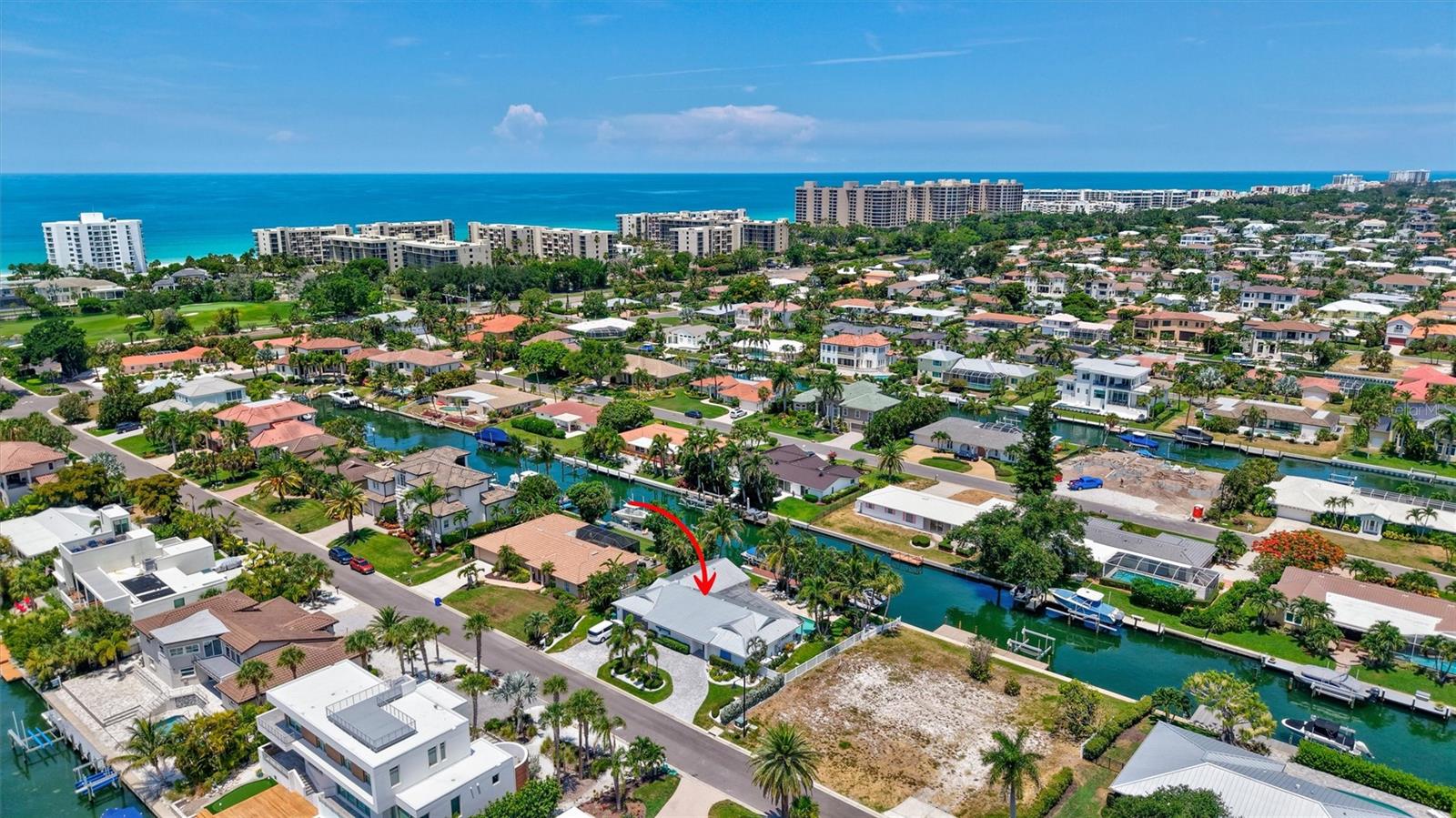 COUNTRY CLUB SHORES - Residential