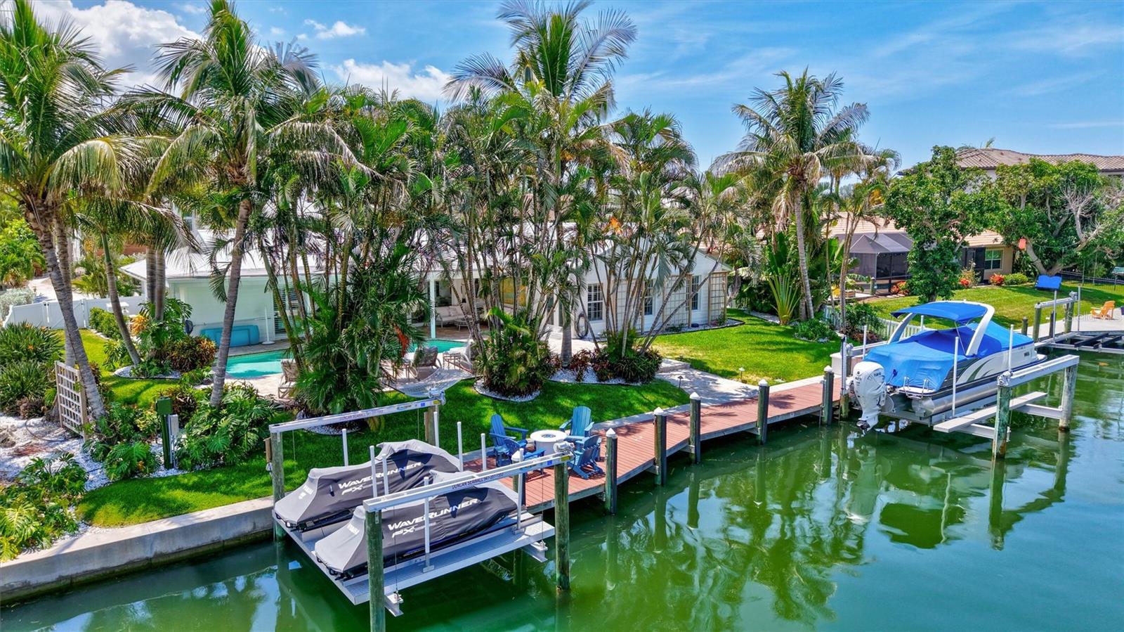 COUNTRY CLUB SHORES - Residential