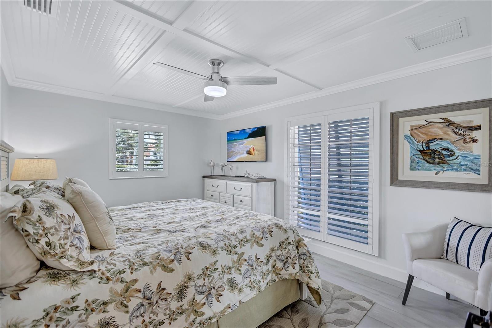 COUNTRY CLUB SHORES - Residential