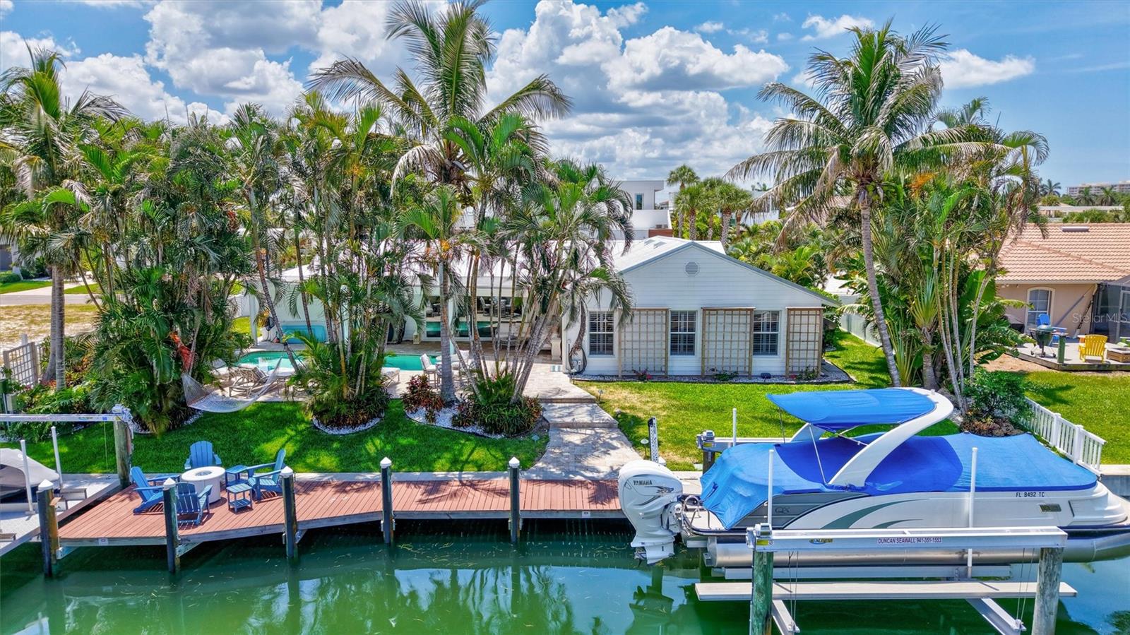 COUNTRY CLUB SHORES - Residential