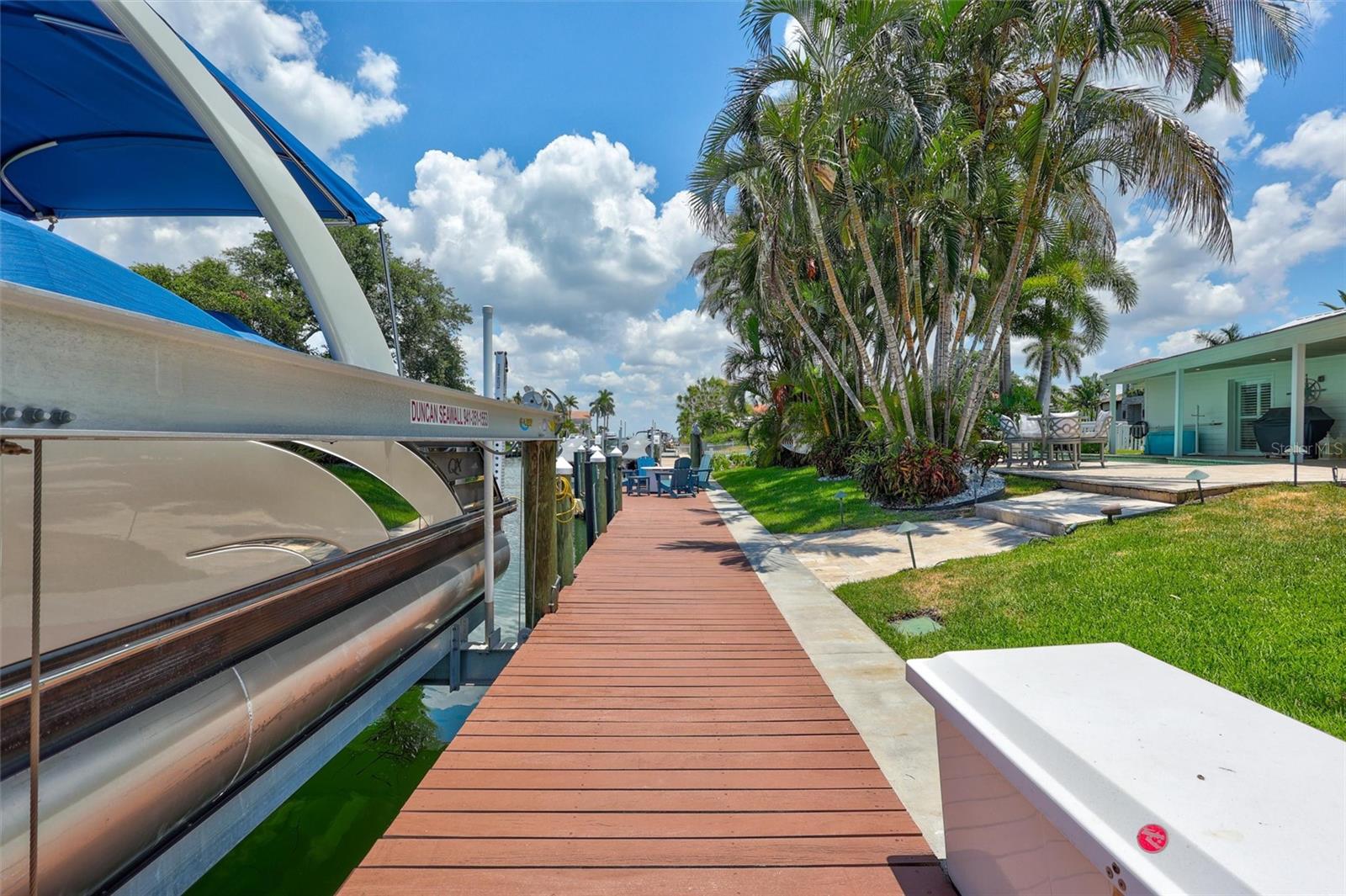 COUNTRY CLUB SHORES - Residential