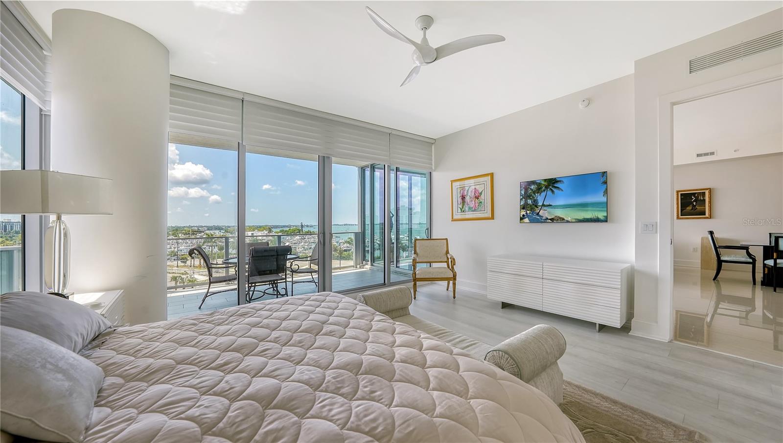 VUE SARASOTA BAY - Residential