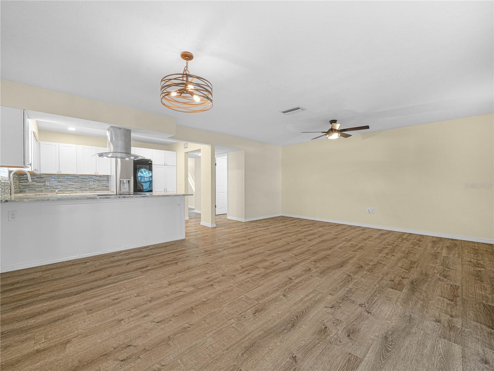 RAINTREE VILLAGE - Residential