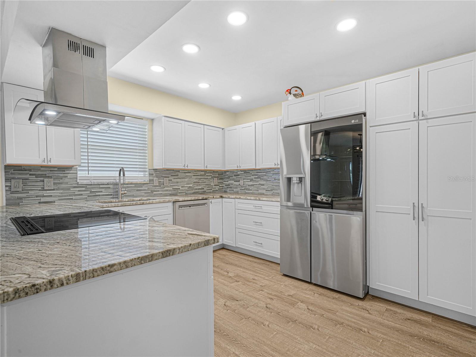 RAINTREE VILLAGE - Residential