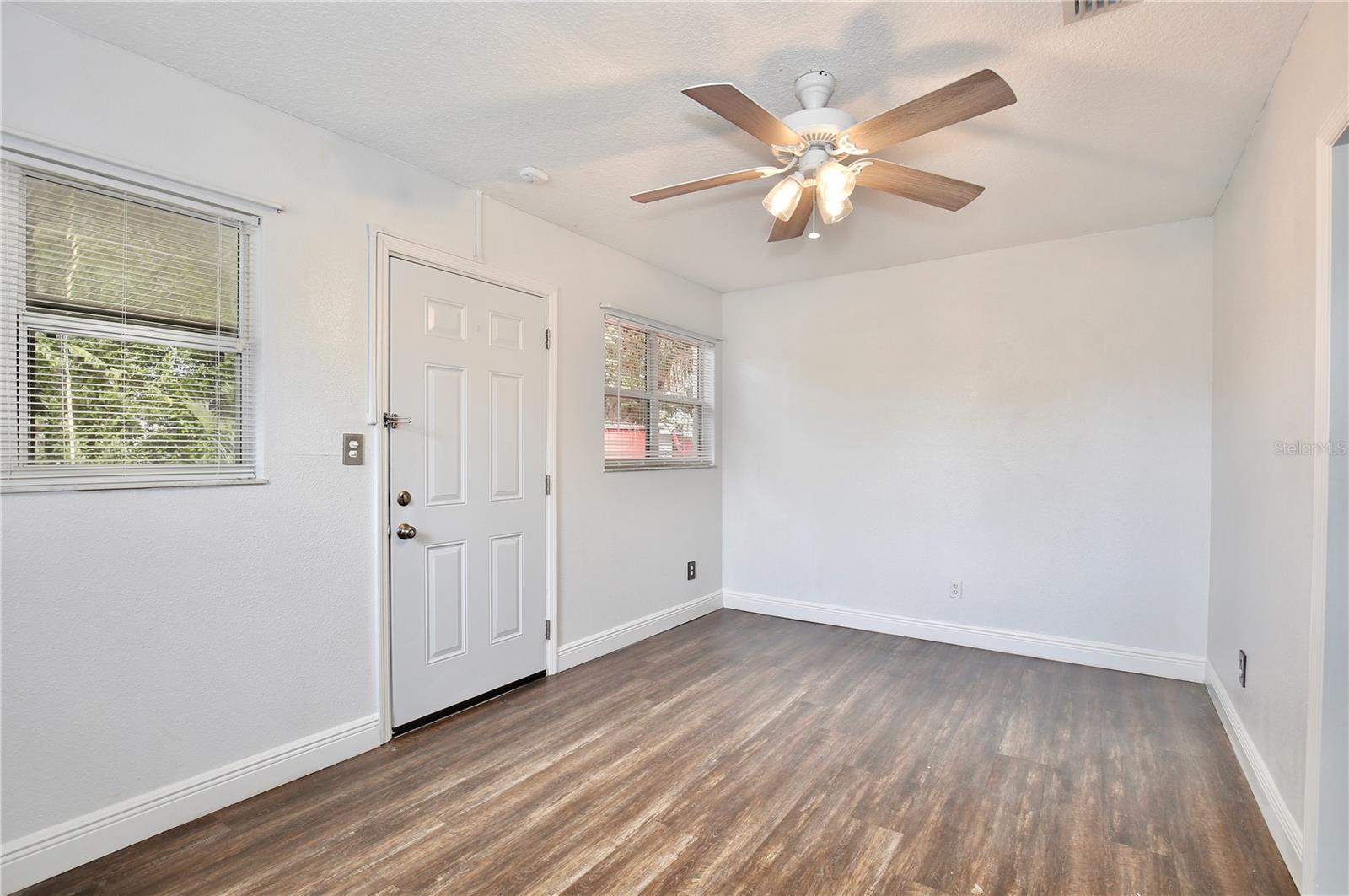 SKYLAKE - Residential Lease